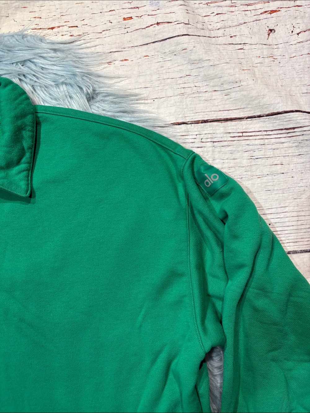 Alo Cropped Polo Henley Fleece Pullover Sweater Size Medium Emerald Green - Picture 7 of 8
